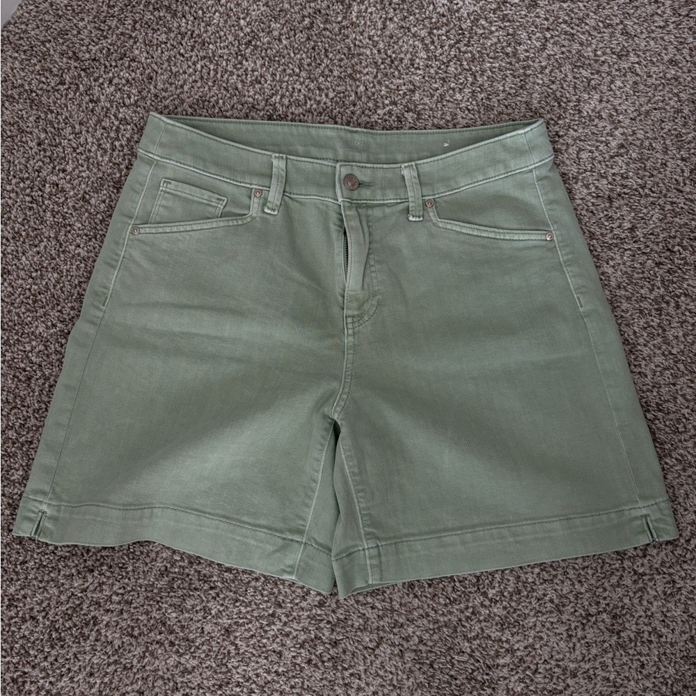 Chico's Sage Green Women's Shorts